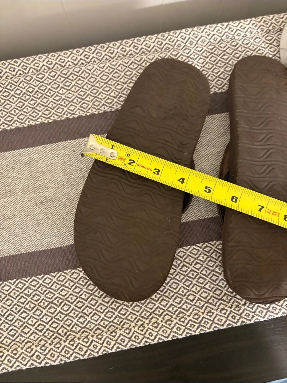 The Children's Place Brown Faux Leather Flip Flops Size 6